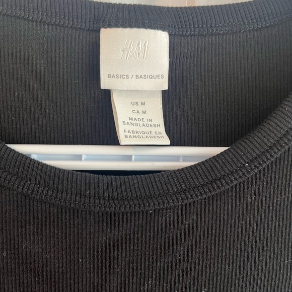 H&M | Ribbed fitted t-shirt - Picture 3 of 6